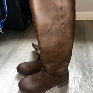 Elegant Brown Leather Boots